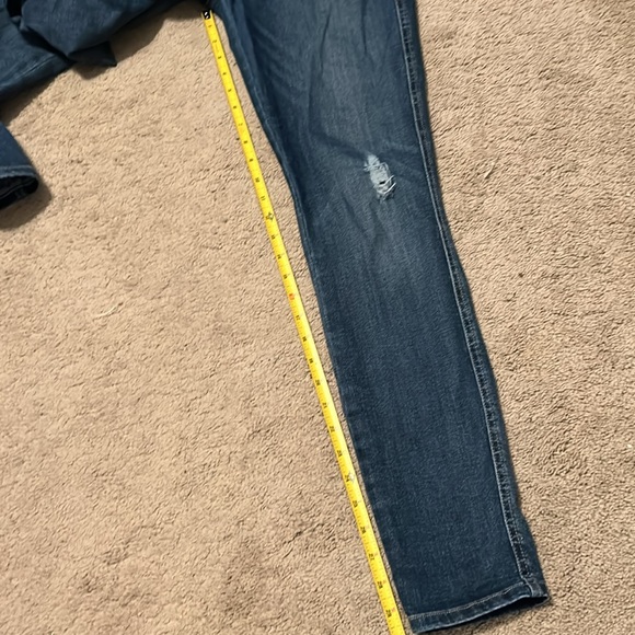 NWOT Guess 1981 Skinny Jeans- Size 30 - Picture 13 of 14